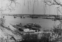 Вид на строящийся мост через реку Вятку