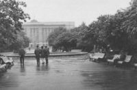 Фонтан в сквере площади. 1960-е годы