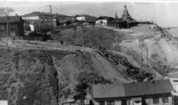 Неблагоустроенная набережная. 1950-е годы